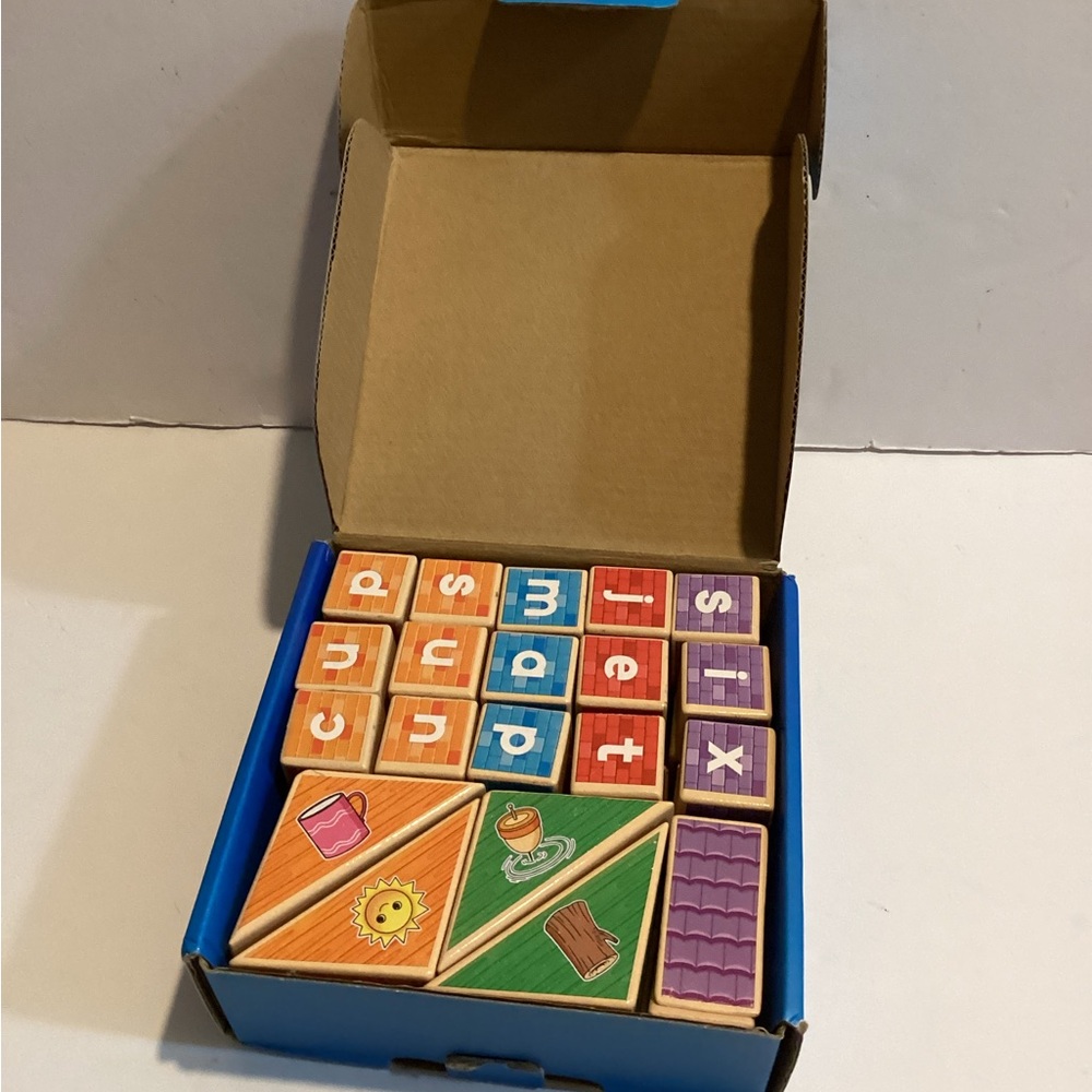 CVC Word Houses Learning Blocks - Picture 3 of 6
